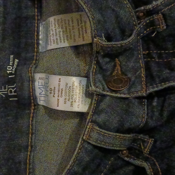 Womens time and tru jeans - Picture 4 of 5